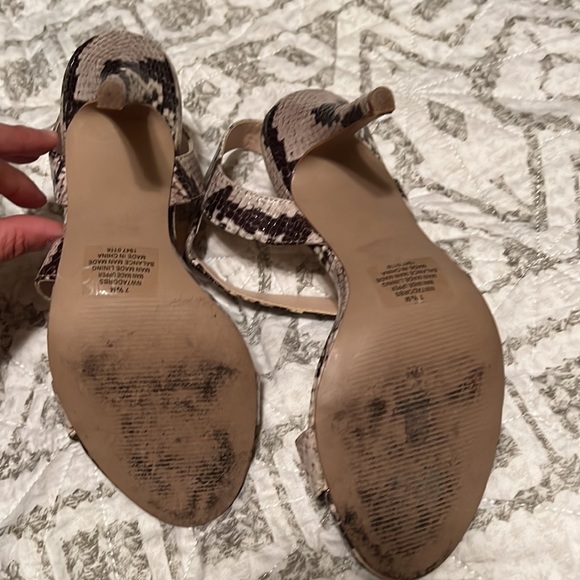 Nine West snake print heels - Picture 2 of 5